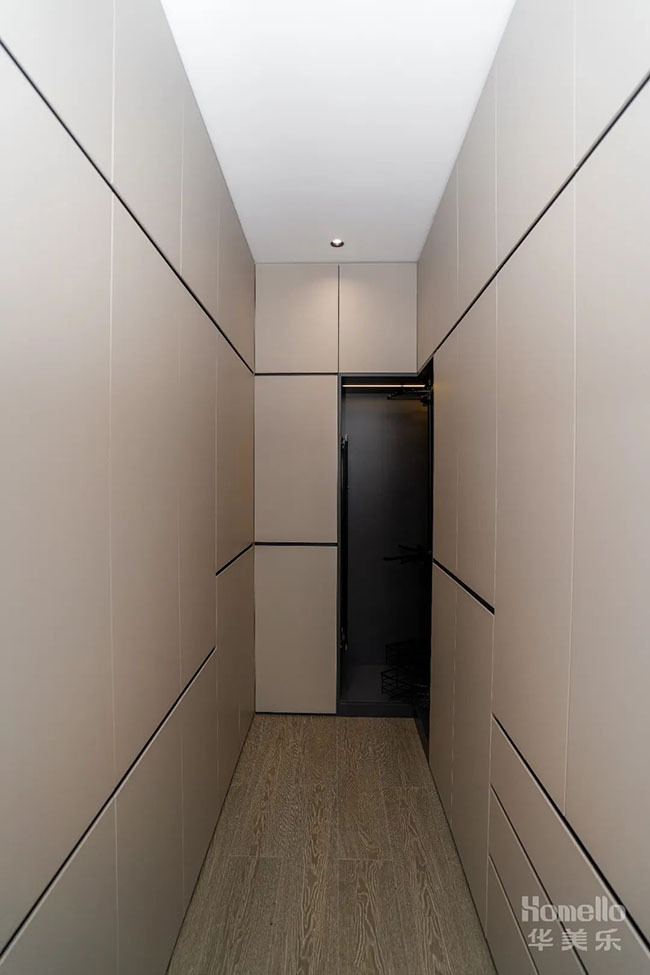 142㎡現(xiàn)代四居室，演繹時尚簡約，締造寧靜雅致